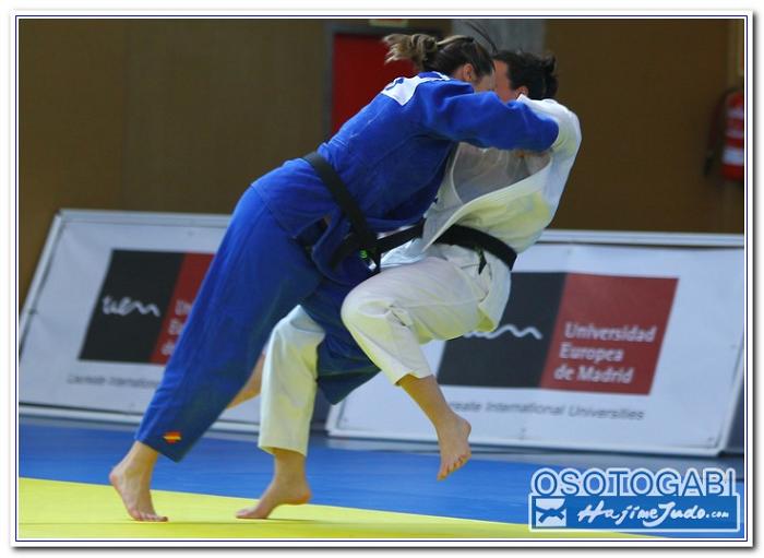 CEU2011 200027